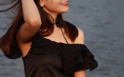 一个上面吃一个面吸视频